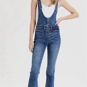 American Eagle Stretch Flare Denim Overalls **SIZE 18. Runs Small. Fits 14-16.